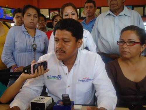 “El Chilero” acusa a Silvia Cacho de trabajar para el PRI